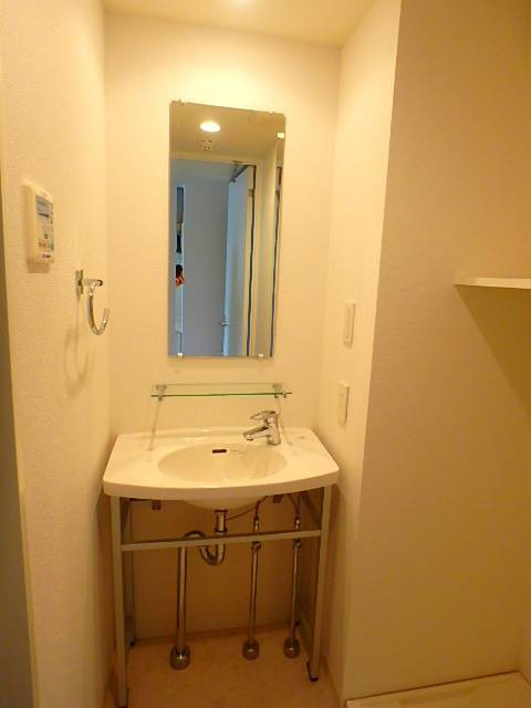 CALM. KOIWA WESTの独立洗面台