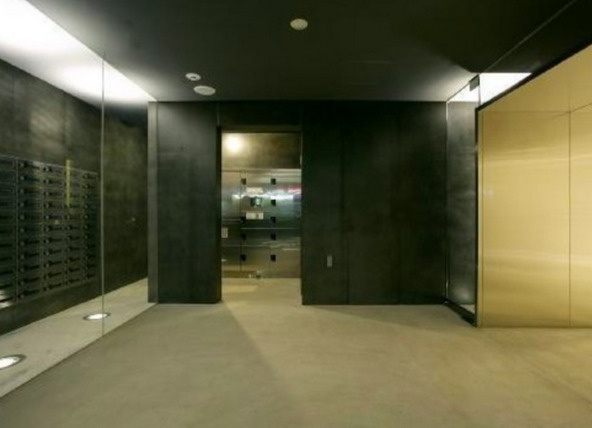 品川区戸越５丁目の賃貸マンションのエントランス