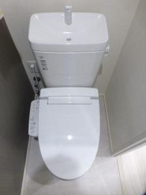 港区芝５丁目の賃貸マンションのトイレ