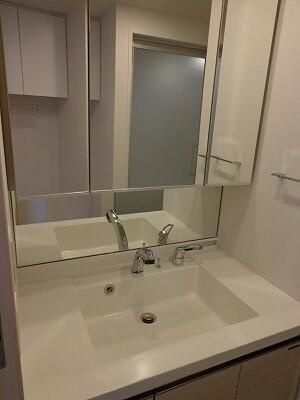 グランハイツ白金の洗面所