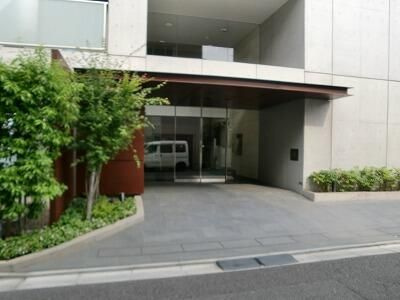 グランハイツ白金のエントランス