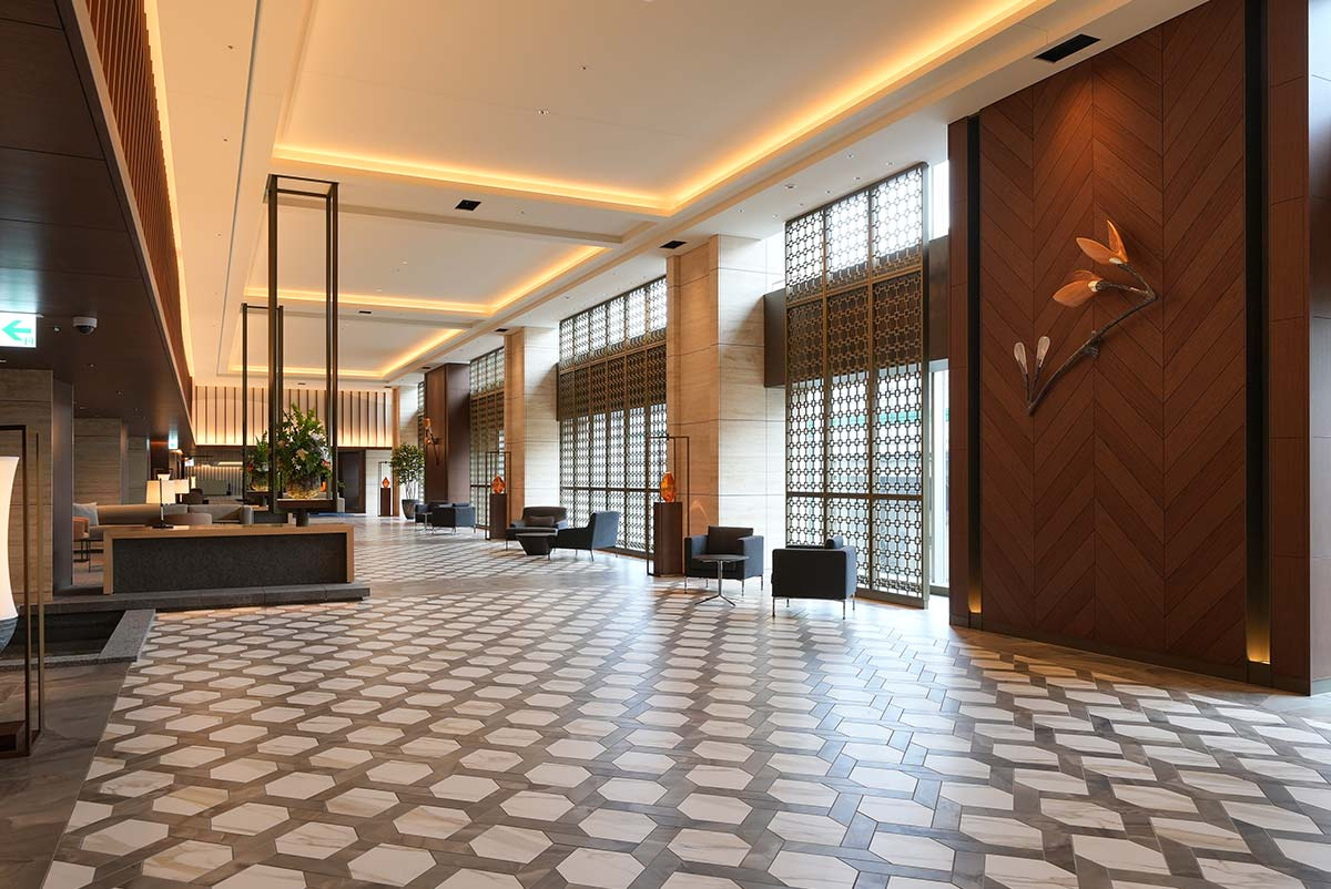 白金ザ・スカイ東棟のロビー