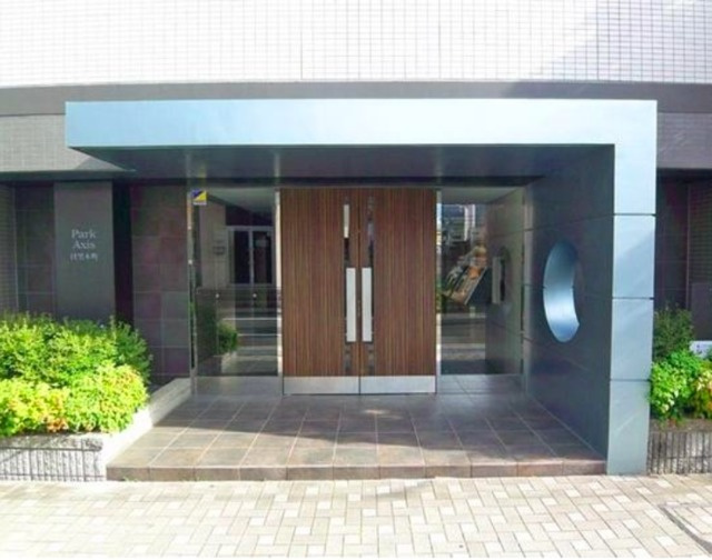 目黒区目黒本町２丁目の賃貸マンションのエントランス