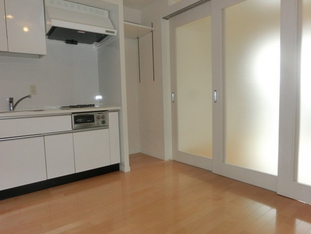 目黒区目黒本町２丁目の賃貸マンションの居間・リビング