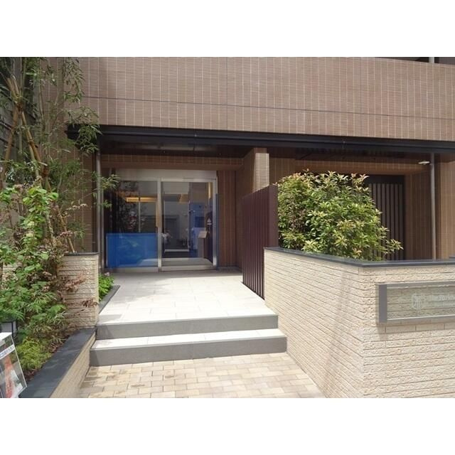 ザ・パークハビオ浅草駒形のエントランス