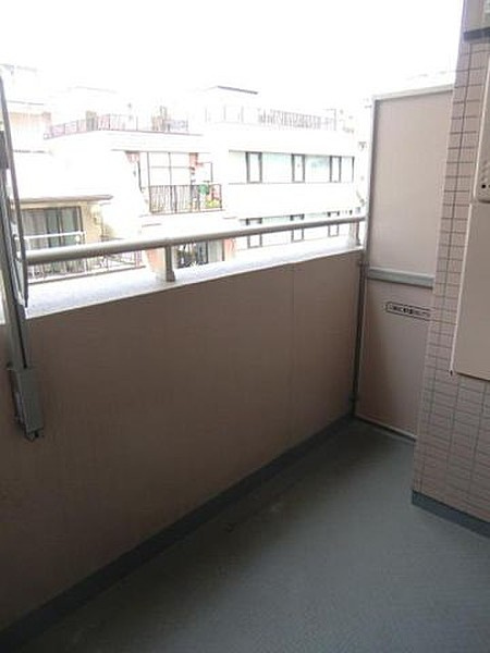 台東区東上野２丁目の賃貸マンションのバルコニー