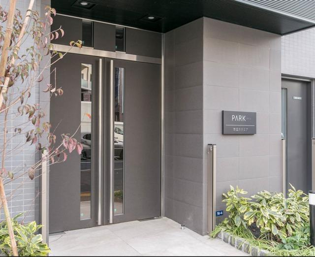 墨田区緑１丁目の賃貸マンションのエントランス