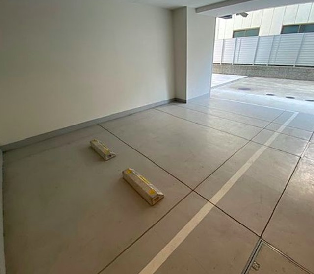 台東区東上野６丁目の賃貸マンションの駐車場