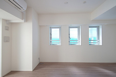 台東区東上野６丁目の賃貸マンションの居間・リビング