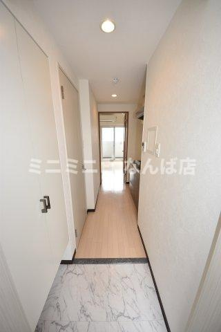 フォーチュン心斎橋イーストの玄関