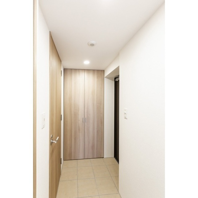 リビオメゾン都立大学の玄関