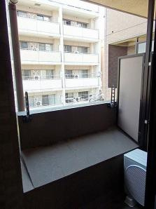 渋谷区富ヶ谷１丁目の賃貸マンションのバルコニー