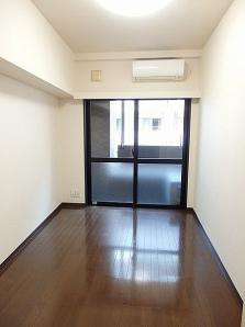 渋谷区富ヶ谷１丁目の賃貸マンションの寝室