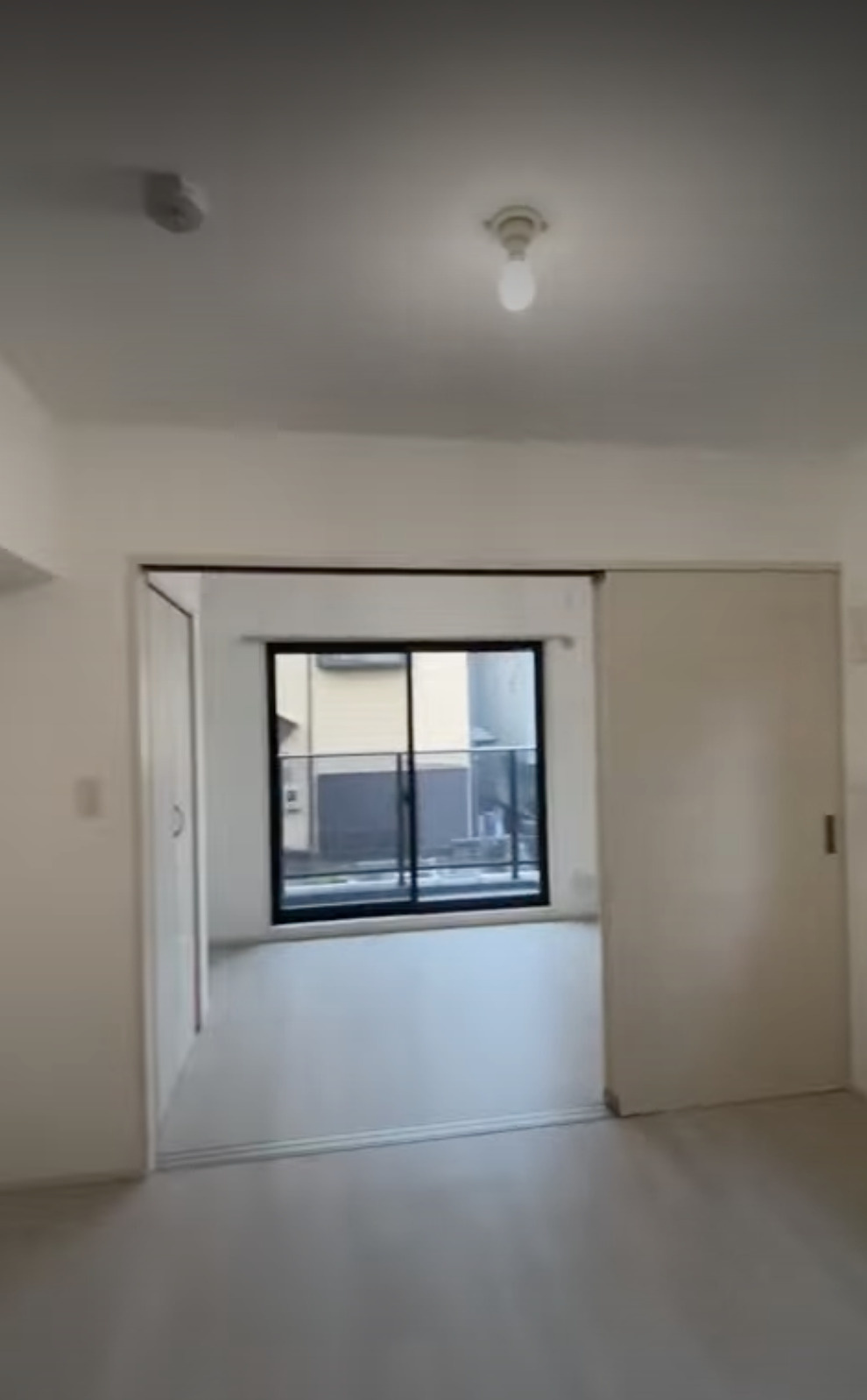 ＣＯＭＰＯＳＩＴＥ目黒学芸大学ＴＨＥＰＡＲＫの居間・リビング