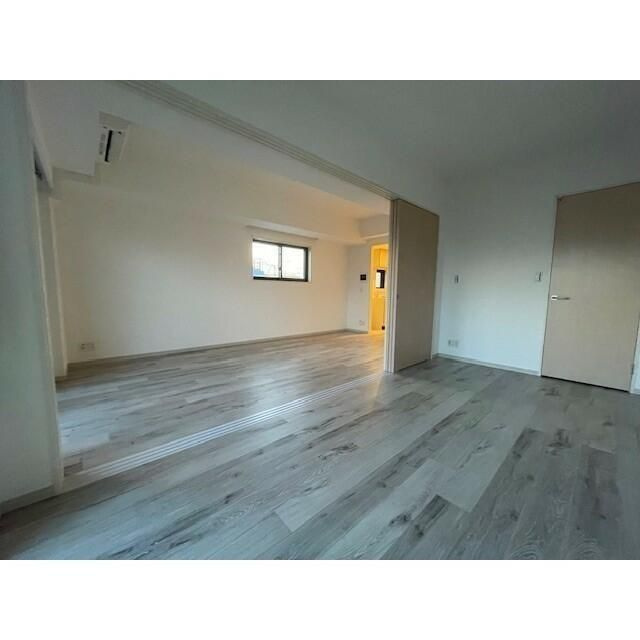 アリュージュ両国の内装