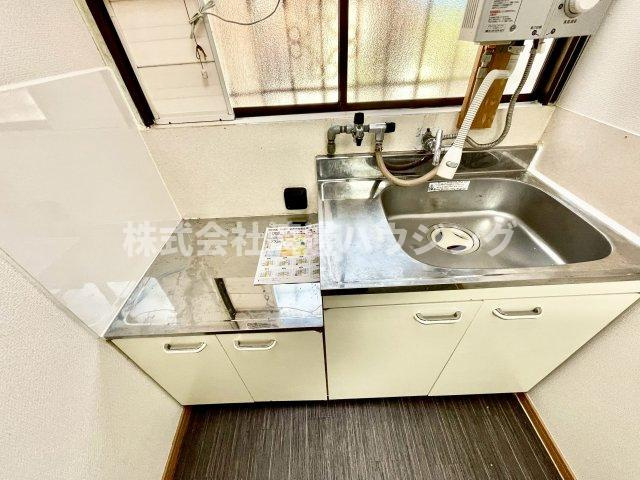 金田町3丁目貸家のキッチン