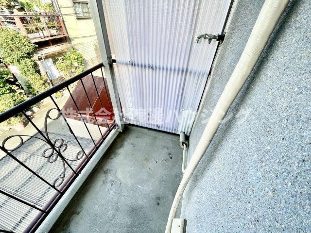 金田町3丁目貸家のバルコニー