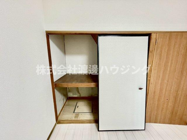 金田町3丁目貸家の収納