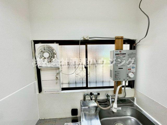 金田町3丁目貸家のキッチン