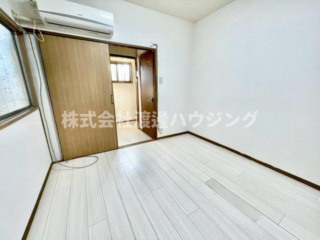 金田町3丁目貸家の居間・リビング