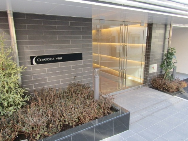 品川区西五反田５丁目の賃貸マンションのエントランス