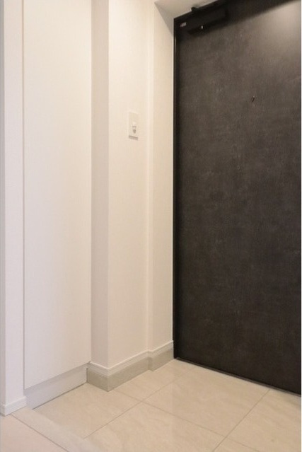 プライムアーバン目黒東山の玄関