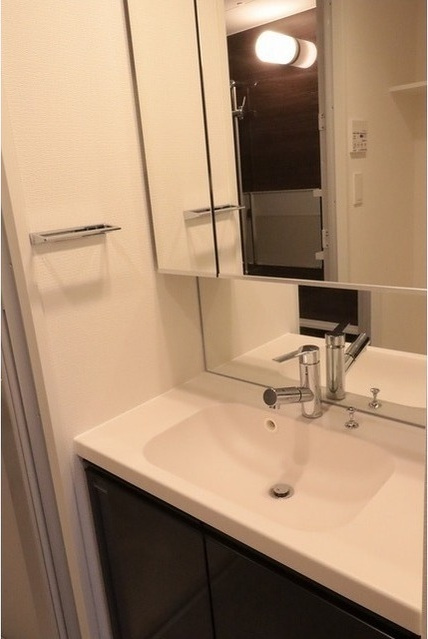 プライムアーバン目黒東山の洗面所