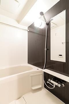 ガルデニア蔵前の浴室