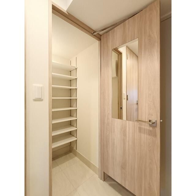 プレディアコート大森山王の玄関