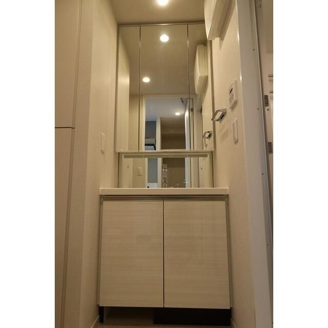 コンフォリア新中野の洗面所