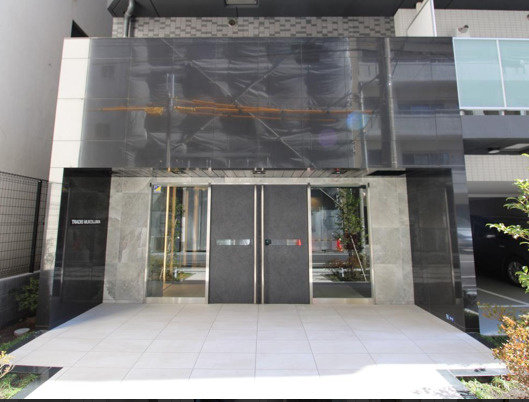 墨田区向島３丁目の賃貸マンションのエントランス