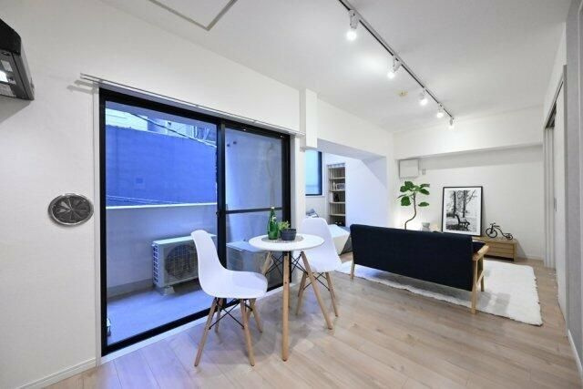 ウイスタリア東五反田ビルの居間・リビング