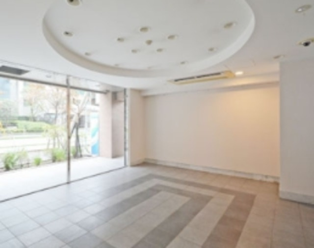 プレミアステージ麻布十番のエントランス