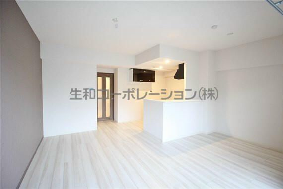 イルミナーレ学大の居間・リビング