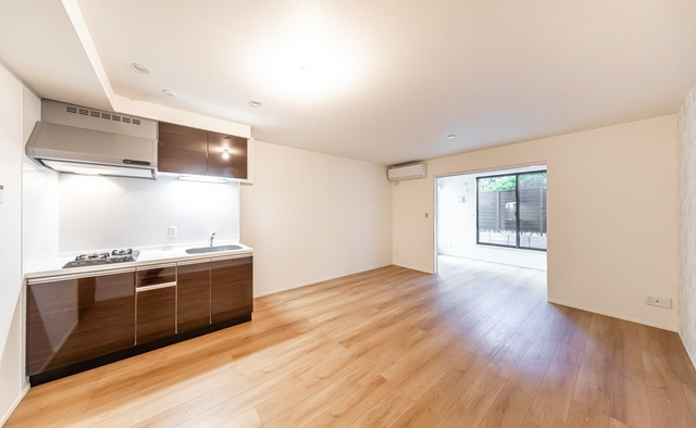 ウェルスクエア目黒祐天寺の居間・リビング