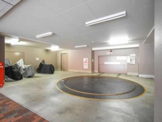 品川区上大崎３丁目の賃貸マンションの駐車場