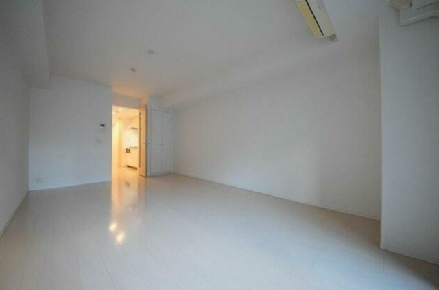 新宿区市谷砂土原町２丁目の賃貸マンションの居間・リビング