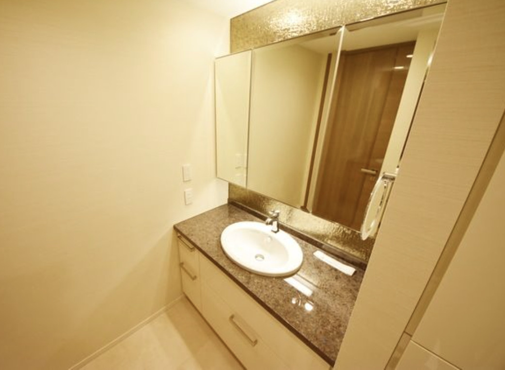 パークコート赤坂檜町ザタワーの独立洗面台