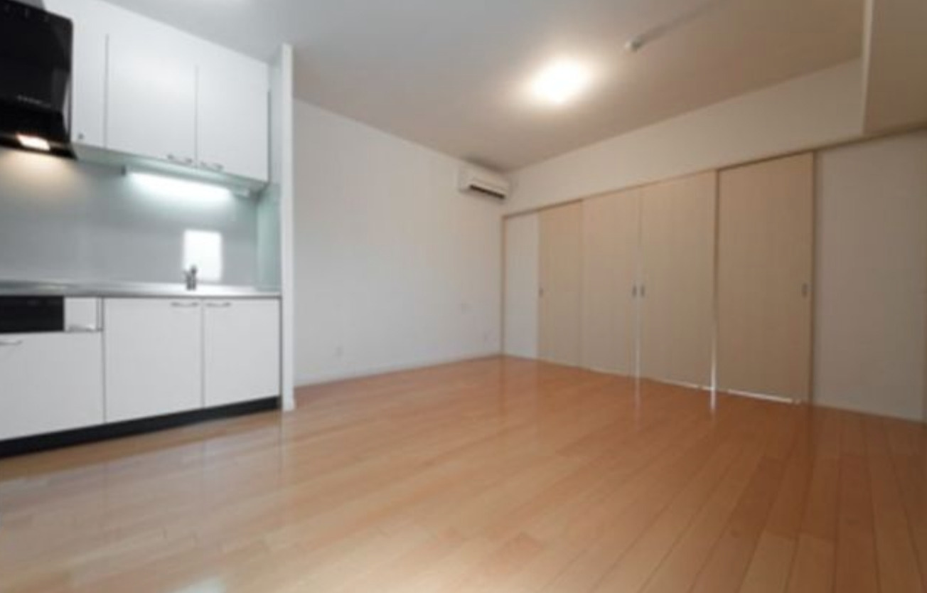 ＲＥＳＩＤＥＮＣＥ　ＳＡＴＳＵＭＡの居間・リビング