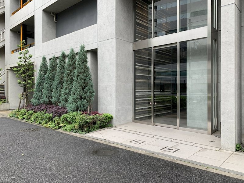 目黒区大橋１丁目の賃貸マンションのエントランス