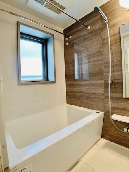 リマーブルヒラタの浴室