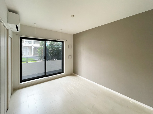 コンポジット中目黒の居間・リビング