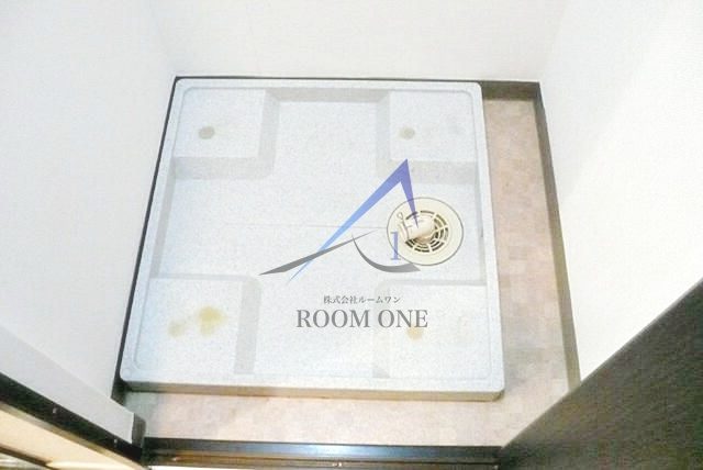 トーシンフェニックス日本橋兜町弐番館の設備|洗濯機置き場です。