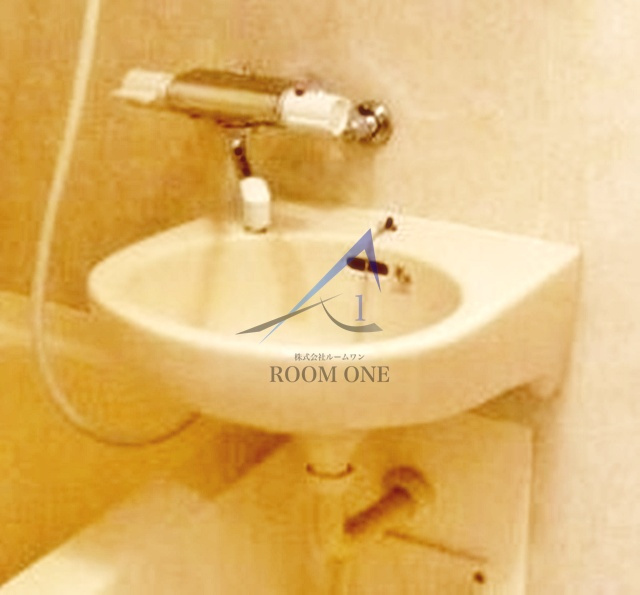 トーシンフェニックス日本橋兜町弐番館の洗面所|洗面台です。