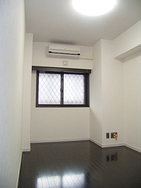 中央区日本橋兜町の賃貸マンションの寝室