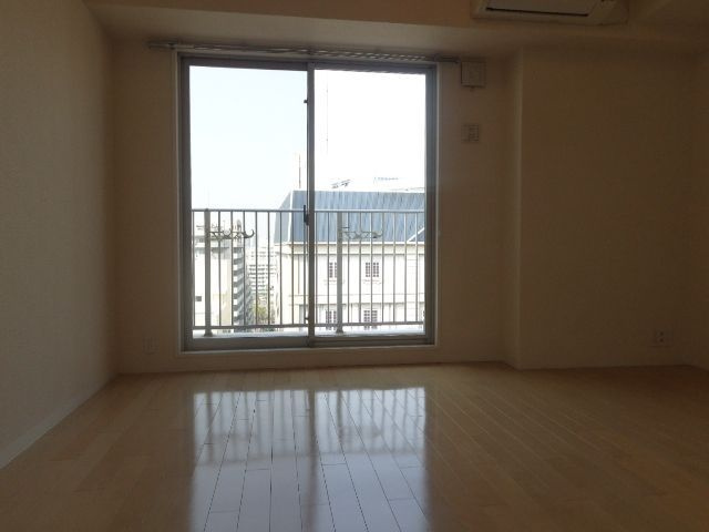 江東区亀戸１丁目の賃貸マンションの居間・リビング