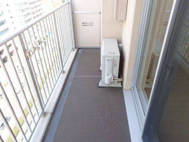 江東区亀戸１丁目の賃貸マンションのバルコニー