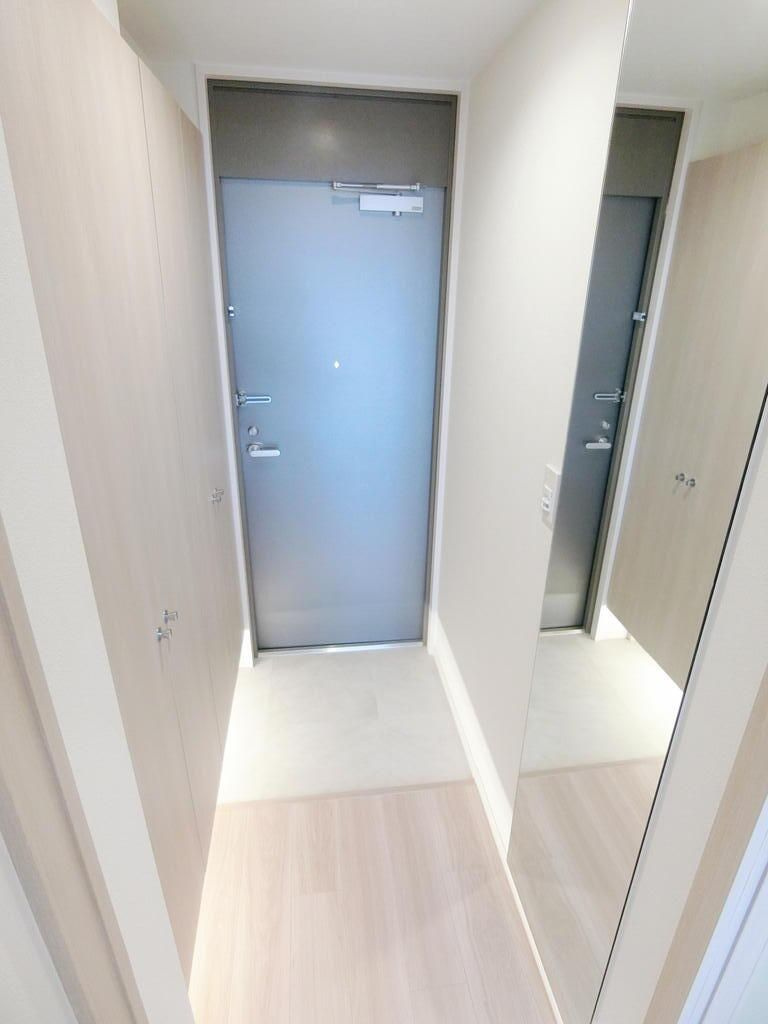 HF駒沢公園レジデンスTOWERの玄関