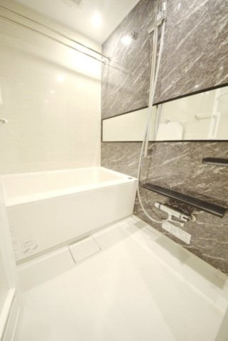 GRANPASEO明大前の浴室