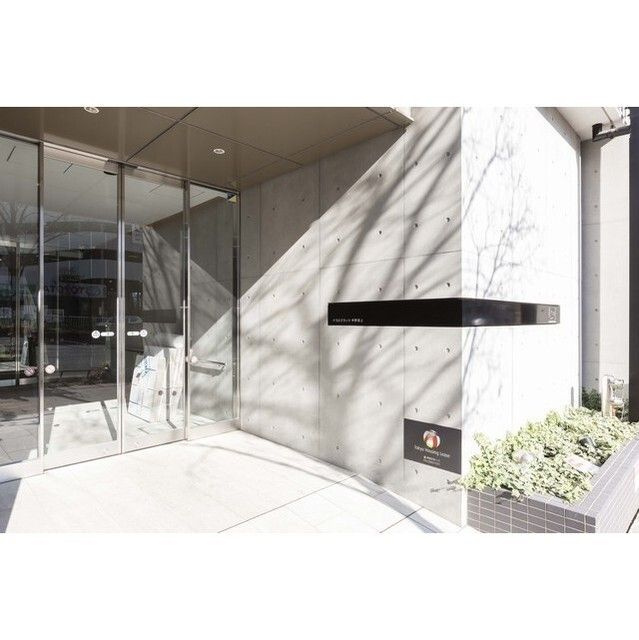 エムレジデンス中野坂上のエントランス